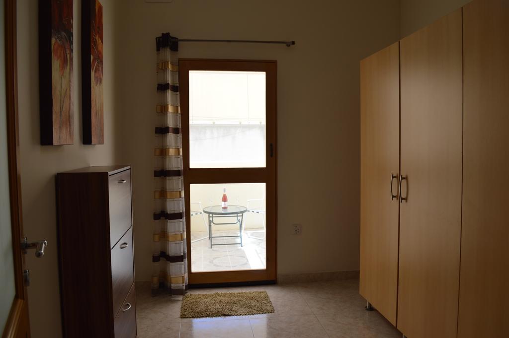The April Maisonette Marsaskala Ngoại thất bức ảnh