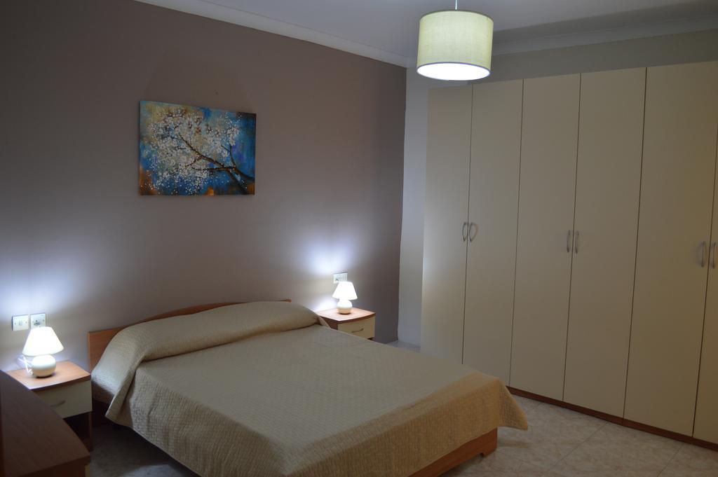 The April Maisonette Marsaskala Ngoại thất bức ảnh