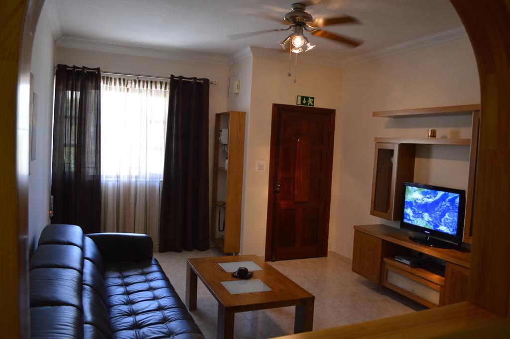 The April Maisonette Marsaskala Ngoại thất bức ảnh